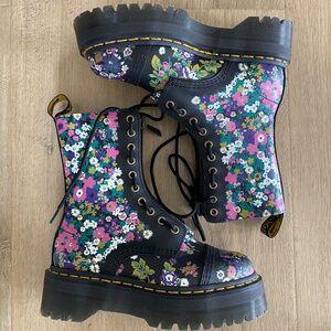 Doc Martens Sinclair Hi Vintage Floral Platform Boots 10-eye boot Dr Martens